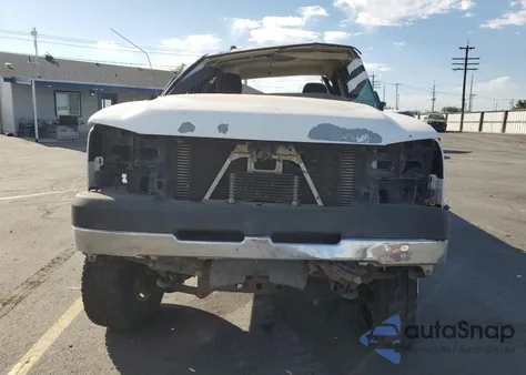 2005 Chevrolet Silverado K2500 Heavy Duty из США, поврежденный, VIN 1GCHK23205F854805